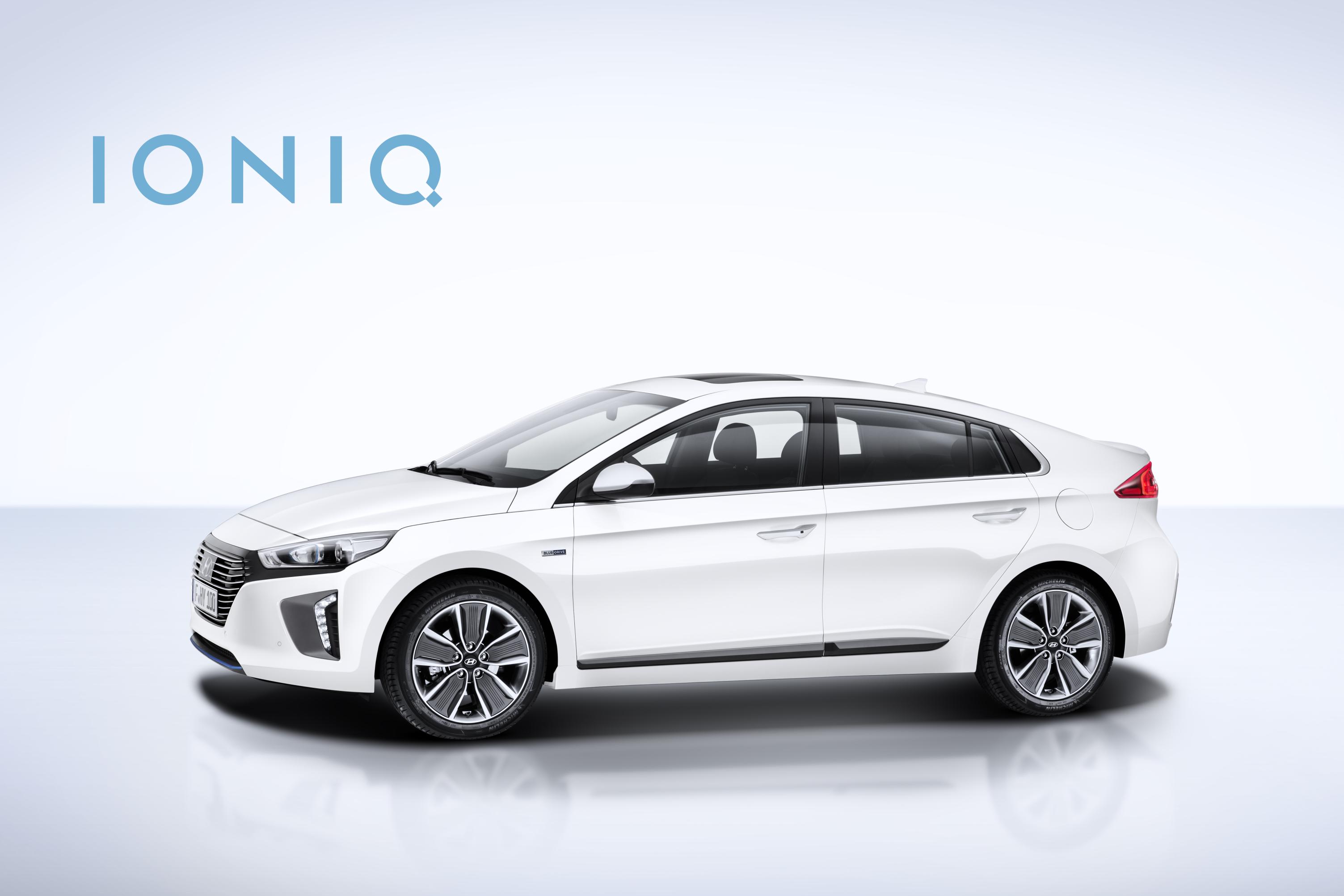 Hyundai Ioniq Hybrid Unveiled Speed Carz
